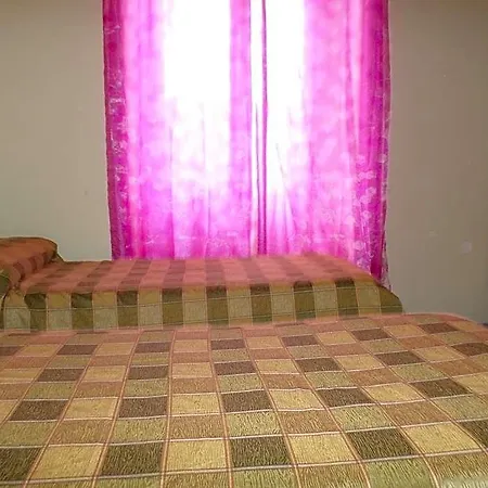 Hotel Aurora *